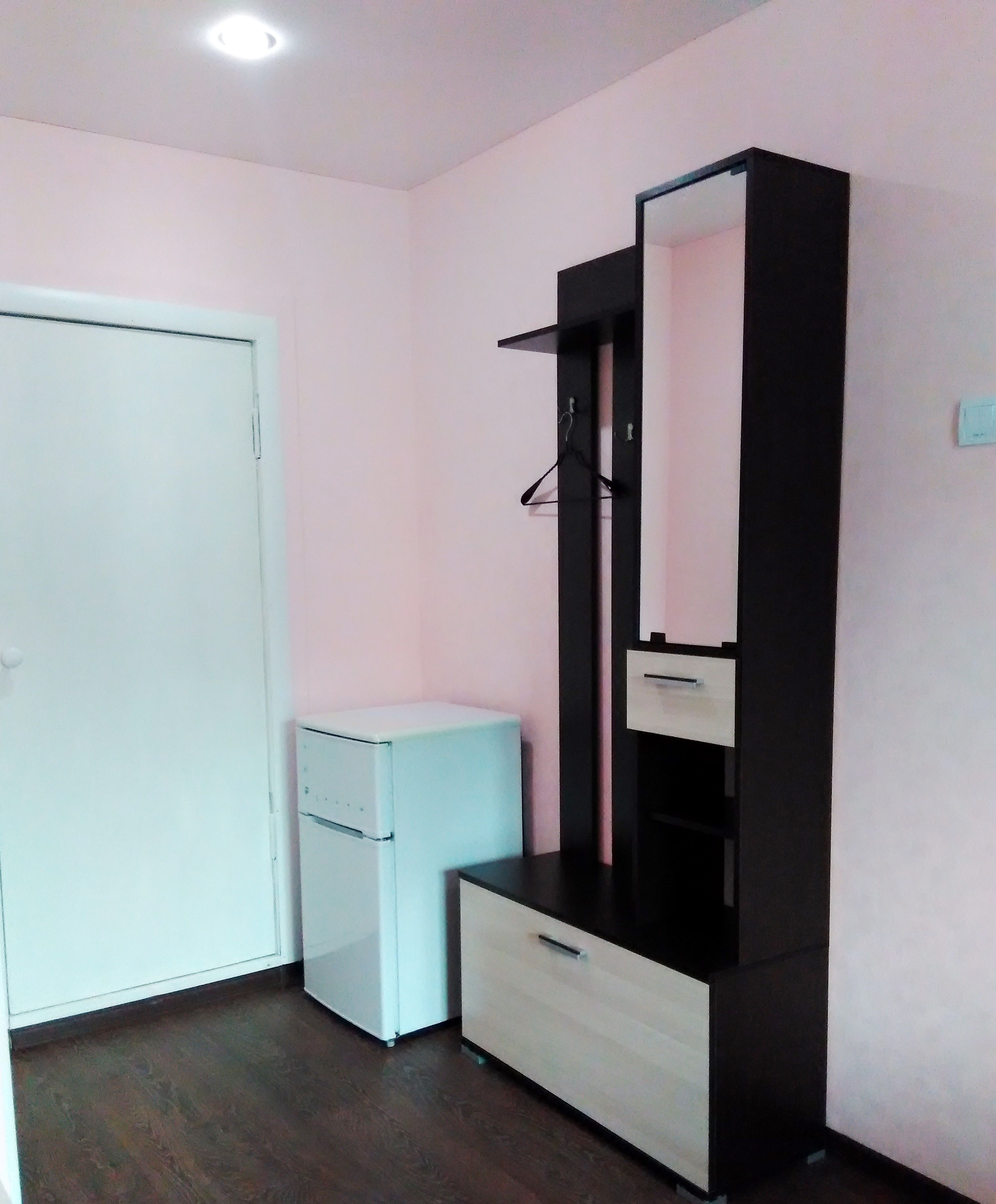 Сдам 1-комнатную квартиру кгт ул.  Дзержинского,  9а в ЦЕНТРЕ в отличном состоянии на сутки и часы в городе Кемерово, фото 3, стоимость: 700 руб.