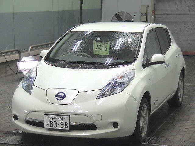 Электромобиль хэтчбек Nissan Leaf кузов AZE0 модификация G гв 2011 в городе Москва, фото 3, стоимость: 429 000 руб.