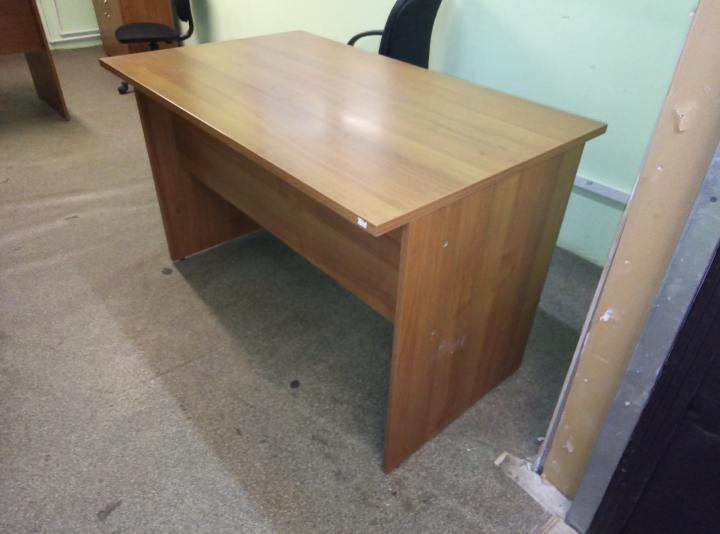 Продается письменный стол в отличном состоянии в городе Москва, фото 2, телефон продавца: +7 (958) 581-54-56