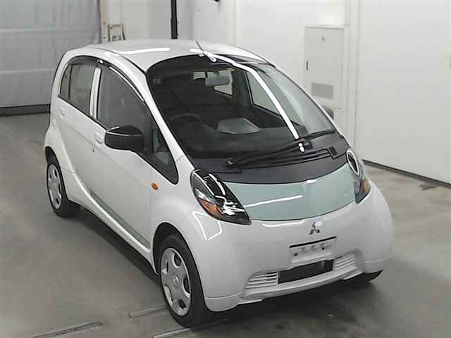 Хэтчбек электромобиль Mitsubishi I-MIEV кузов HA3W модификация M гв 2013 в городе Москва, фото 1, Московская область