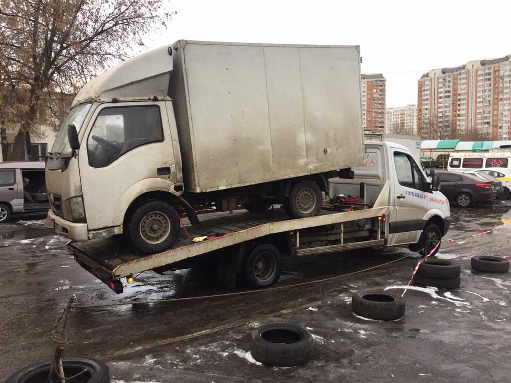 Услуги эвакуатора в городе Москва, фото 2, стоимость: 2 000 руб.