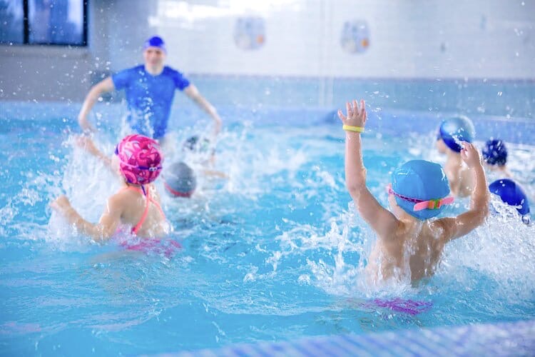 Детская школа плавания Океаника приглашает на пробное бесплатное занятие! в городе Санкт-Петербург, фото 2, Дайвинг, водный спорт