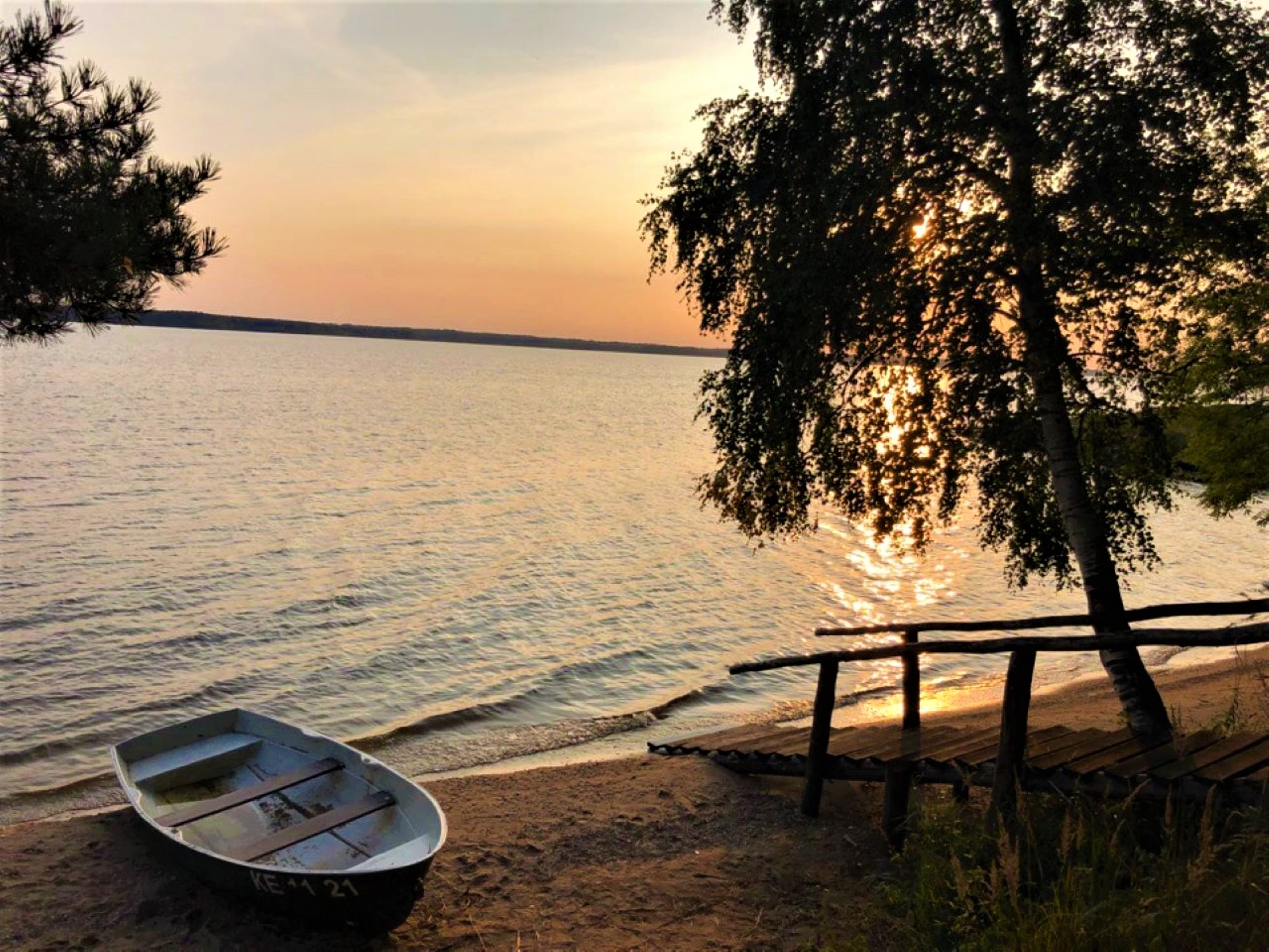 Сдаю уютный коттедж с камином у озера (Селигер). в городе Осташков, фото 9, стоимость: 2 500 руб.