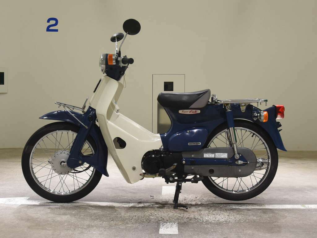 Мотоцикл дорожный Honda Super Cub рама AA01 скутерета багажники гв 2008 в городе Москва, фото 2, Honda