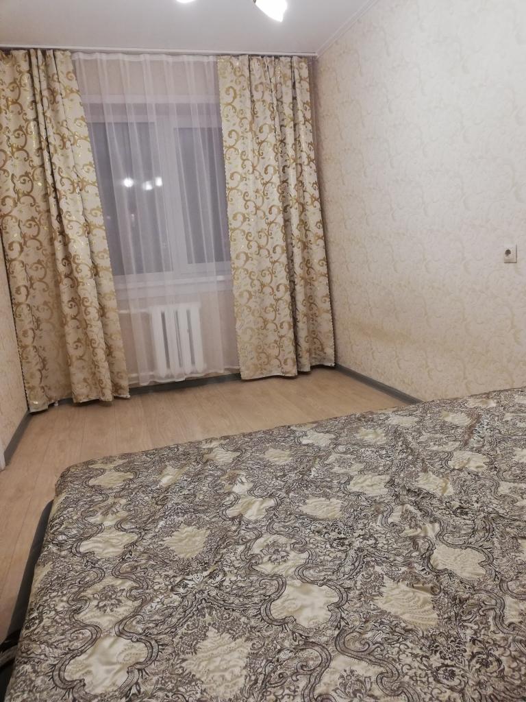 Сдается квартира на ул.Сибирская, 25 в городе Киренск, фото 1, телефон продавца: +7 (936) 004-54-73