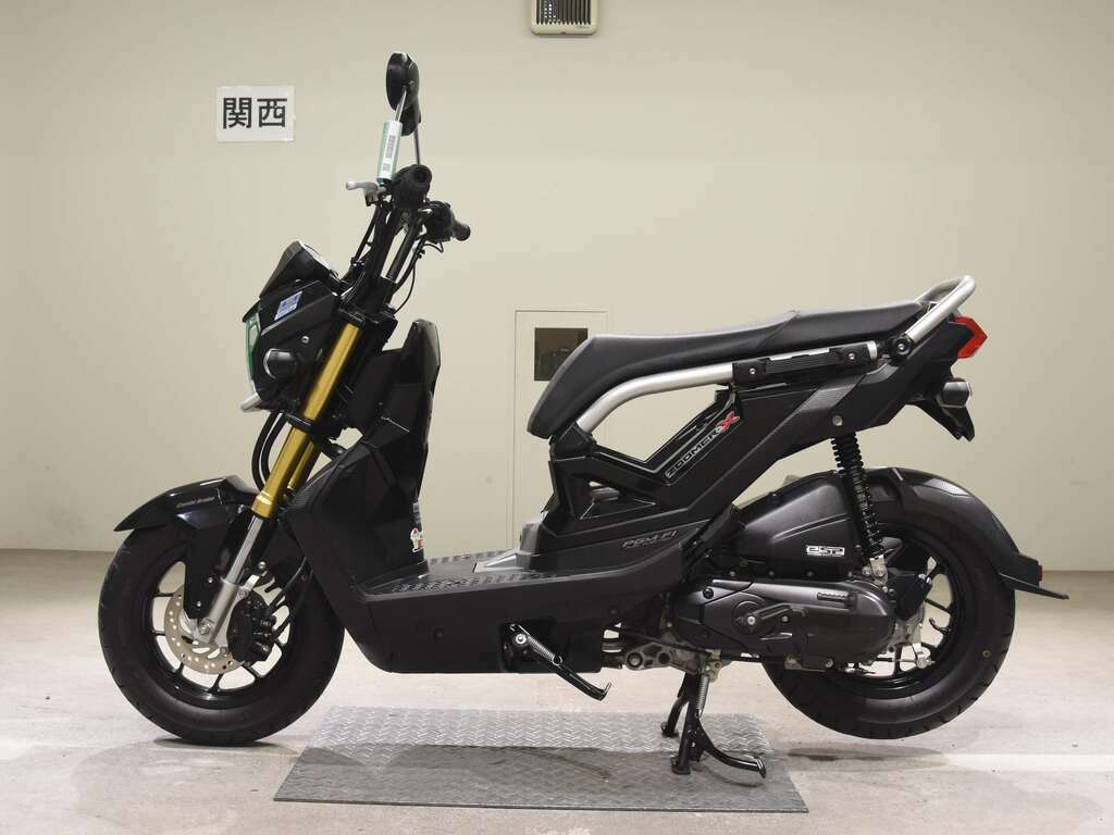 Скутер Honda Zoomer-X рама JF62 пробег 3 т.км в городе Москва, фото 2, телефон продавца: +7 (922) 209-08-99