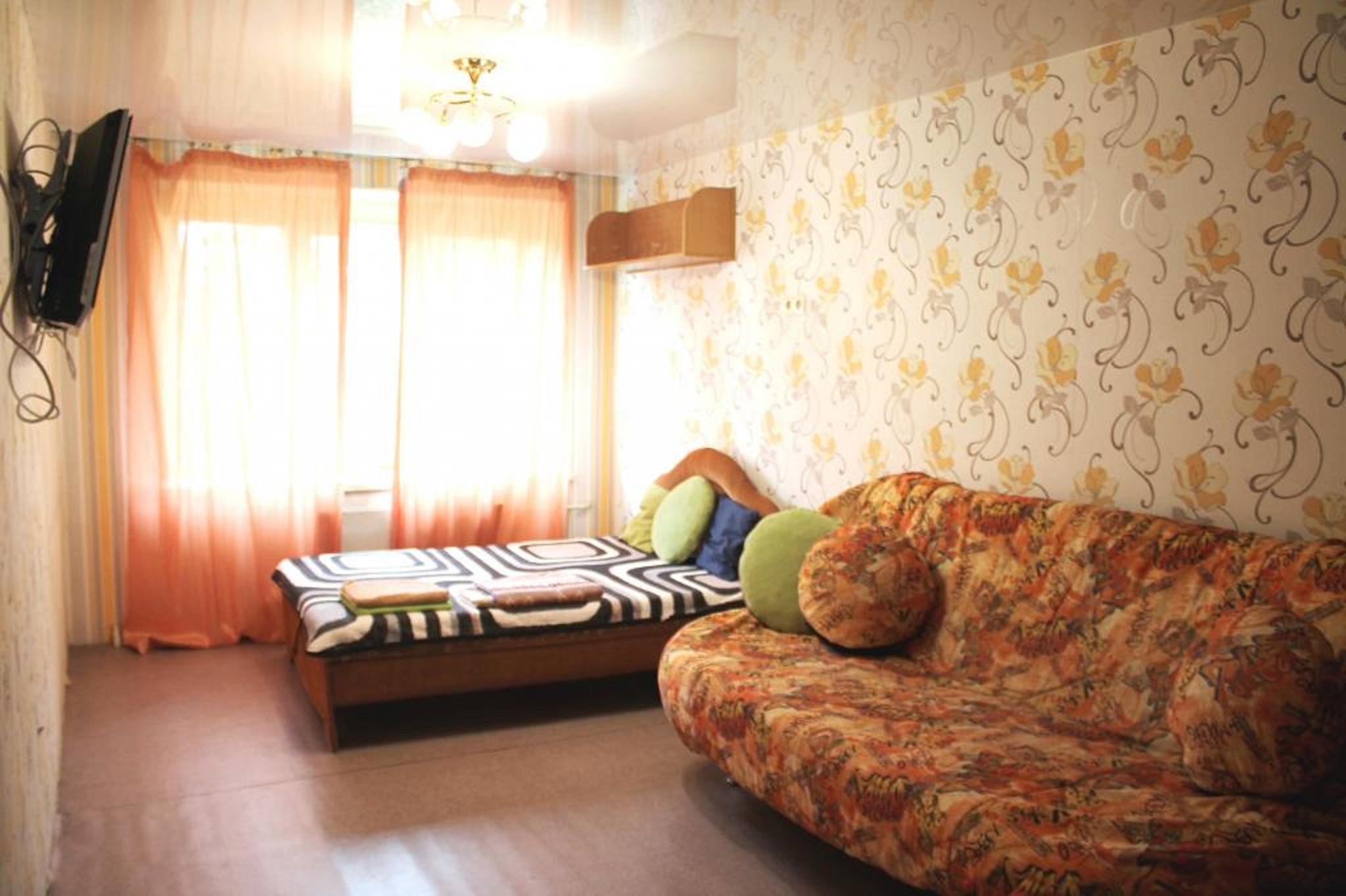 Сдается квартира на Пугачёва, 13 в городе Бакал, фото 1, телефон продавца: +7 (926) 876-79-10