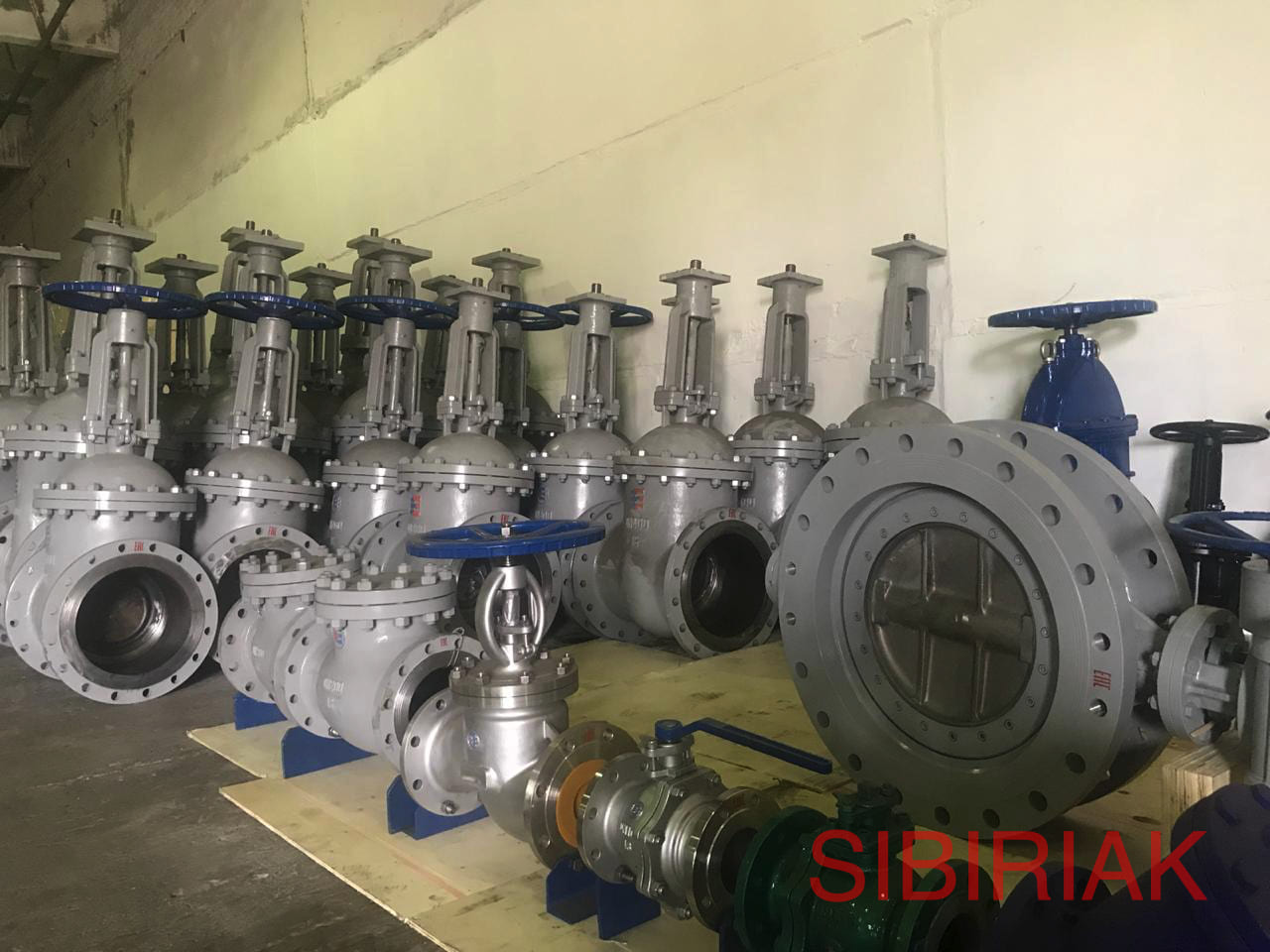 Покупаем задвижки клиновые  в городе Новосибирск, фото 1, Новосибирская область