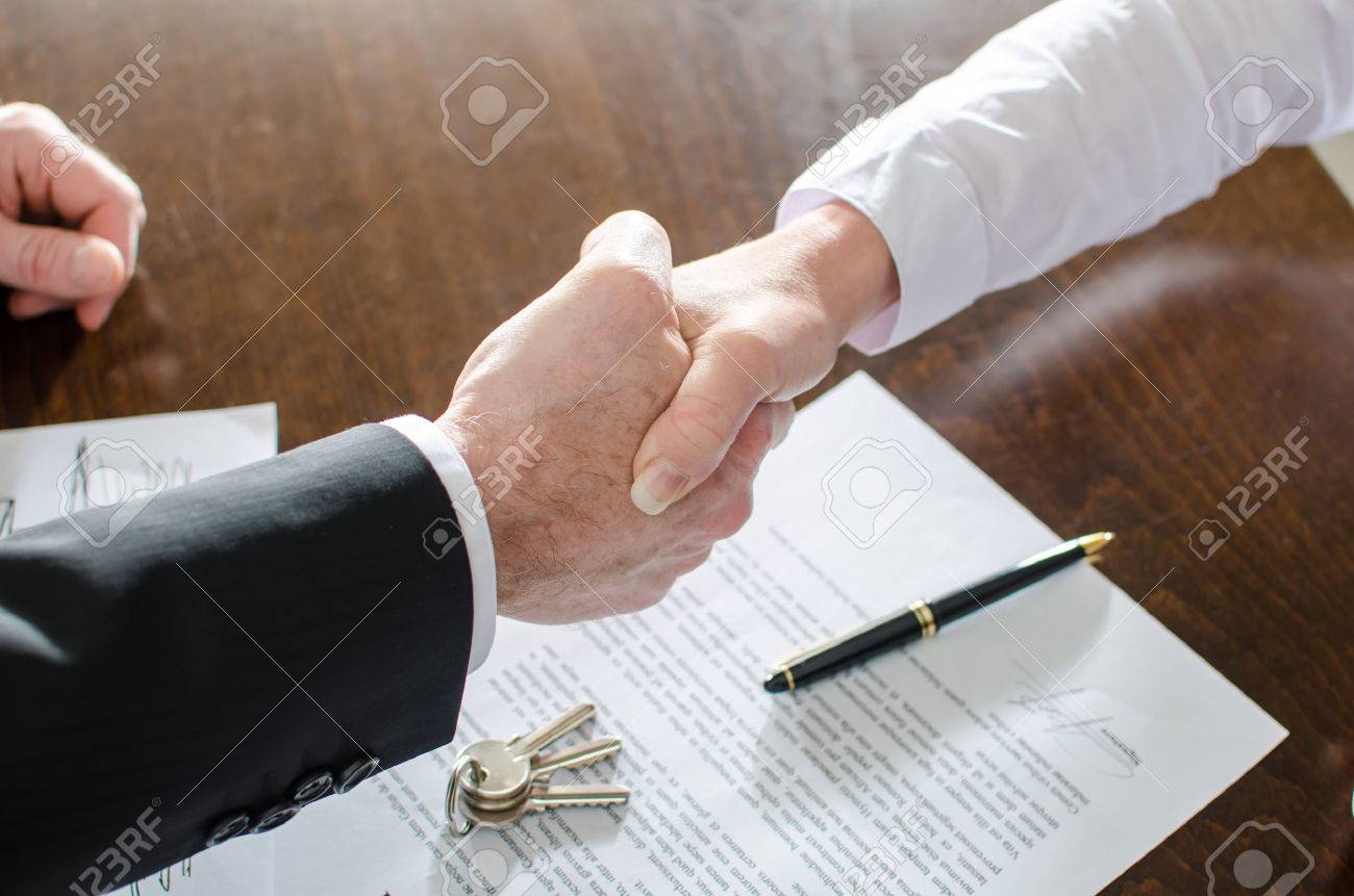 Проведение сделок с недвижимостью, составление договоров в городе Красноярск, фото 1, телефон продавца: +7 (913) 573-30-62