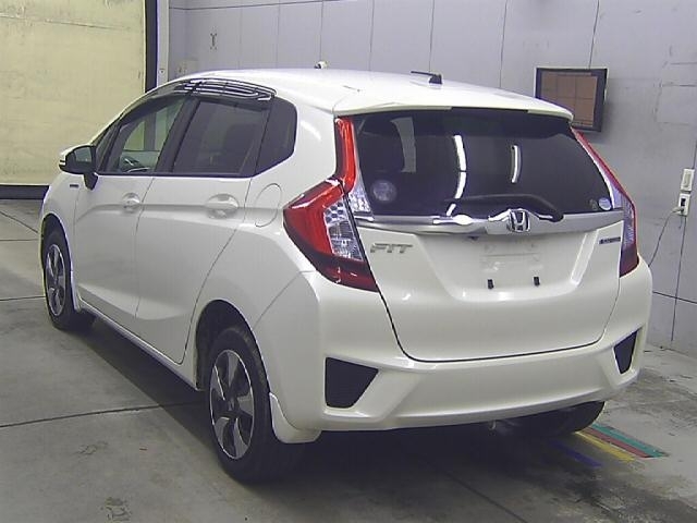 Хэтчбек гибрид Honda Fit кузов GP6 4WD BaseGrade гв 2016 в городе Москва, фото 4, стоимость: 1 006 000 руб.