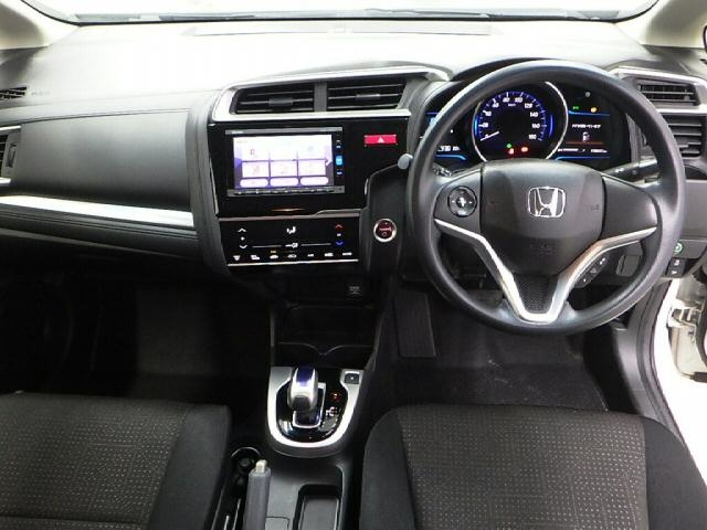 Хэтчбек гибрид Honda Fit кузов GP6 4WD BaseGrade гв 2016 в городе Москва, фото 5, Московская область