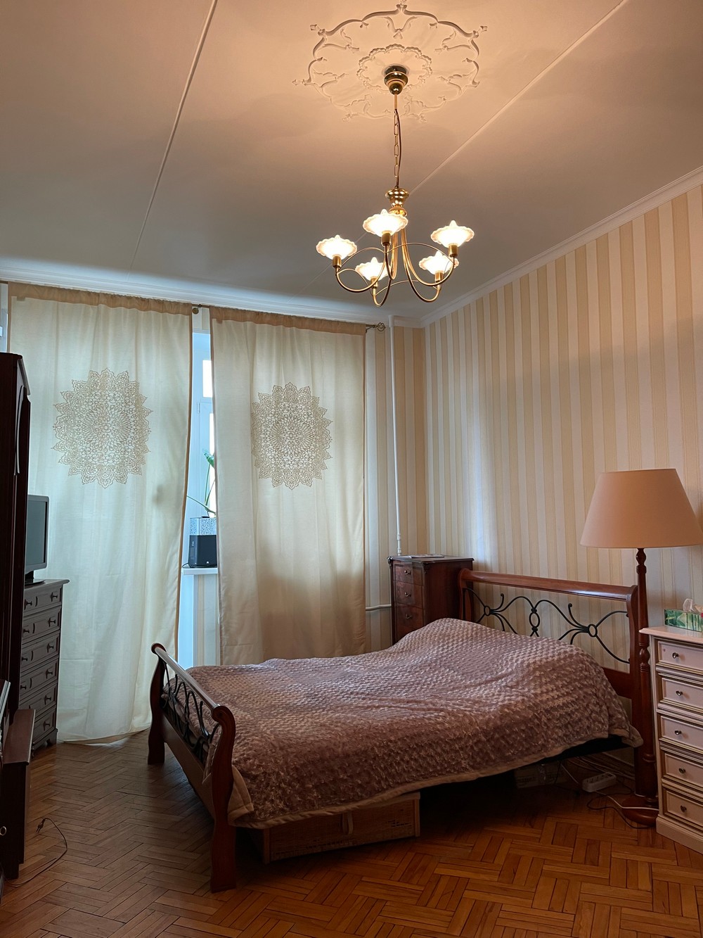 Продается светлая и теплая квартира Комсомольский проспект дом 49 в городе Москва, фото 5, стоимость: 30 000 000 руб.