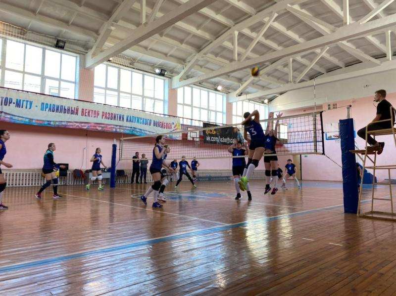 Приглашаем на тренировки по волейболу в Калуге в городе Калуга, фото 1, Калужская область