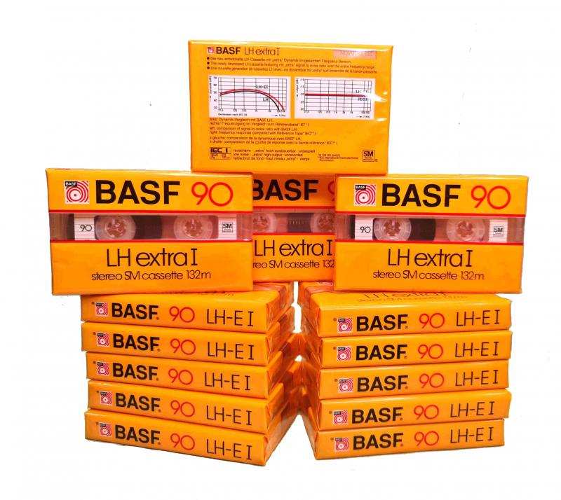Новые аудиокассеты запечатанные BASF LH extra I 90 в городе Санкт-Петербург, фото 1, Другое