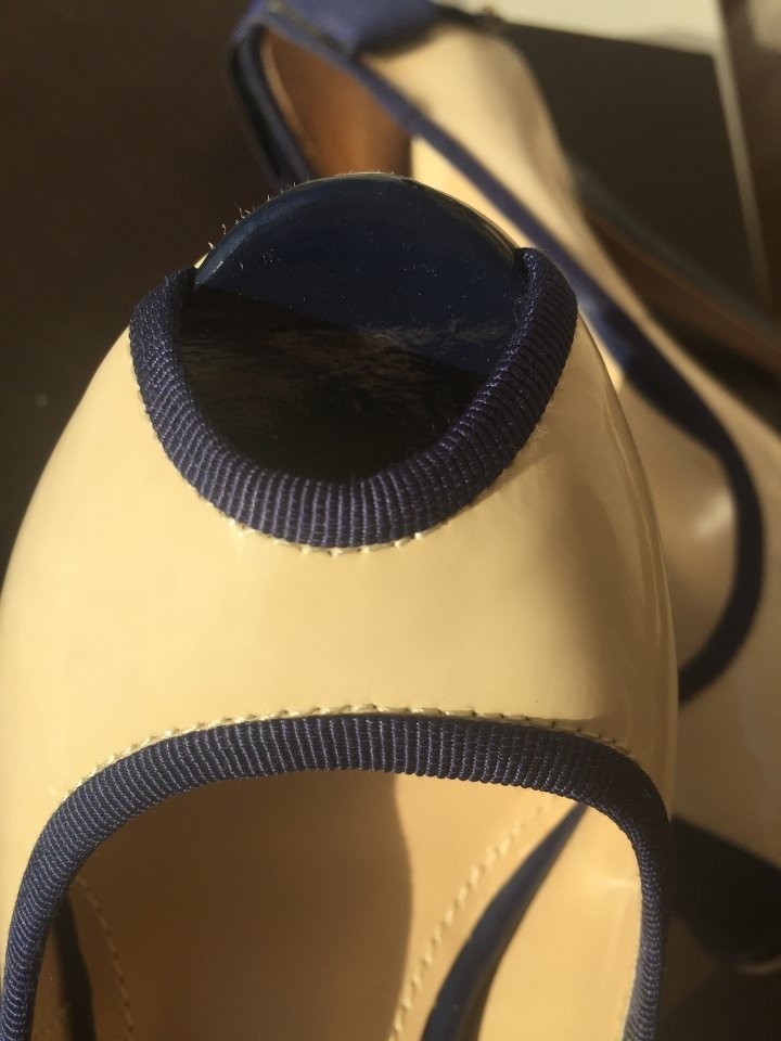 Туфли kapricci новые 35 размер лаковые бежевые платформа топ в городе Москва, фото 6, телефон продавца: +7 (905) 721-56-56