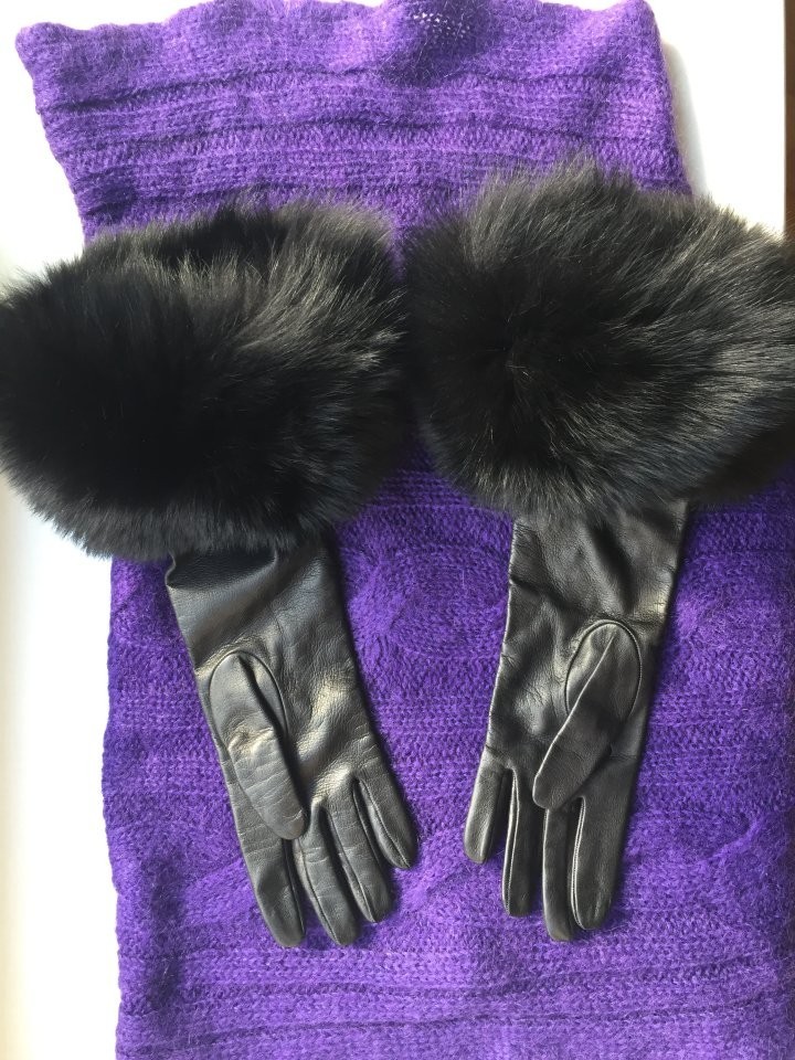 Перчатки новые versace италия кожа черные мех лиса песец двойной размер 7 7,5 44 46 s m в городе Москва, фото 2, стоимость: 85 500 руб.