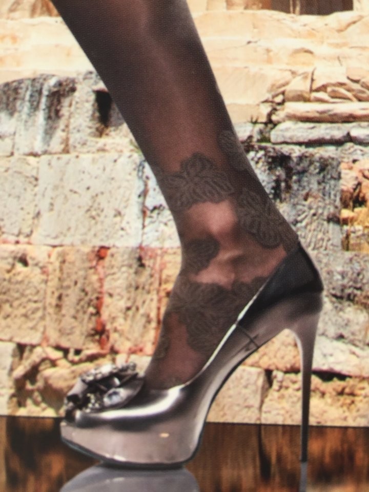 Колготки новые charmante италия 42 44 46 s м 40 den графит с рисунком цветы сбоку плотные по в городе Москва, фото 5, Московская область