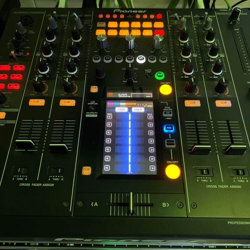 Профессиональный DJ-микшер Pioneer DJM-2000NXS 4-канальный DJM2000NXS 2000 Nexus в городе Москва, фото 5, стоимость: 78 000 руб.