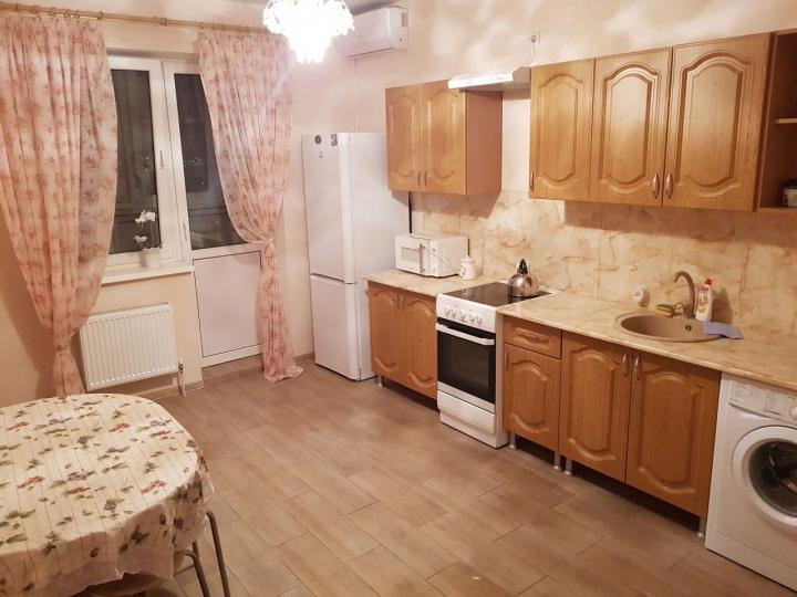 Сдаю комнату на ул.Инициативная 10к1 в городе Москва, фото 1, Московская область