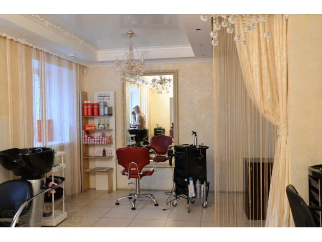 Сдам в аренду место парикмахера в салоне красоты. в городе Барнаул, фото 1, стоимость: 3 500 руб.