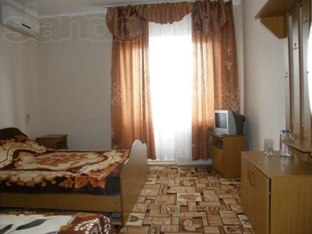 Сдаётся гостевой дом в Геленджике (Кабардинка,34 номера) в городе Геленджик, фото 2, стоимость: 2 700 000 руб.